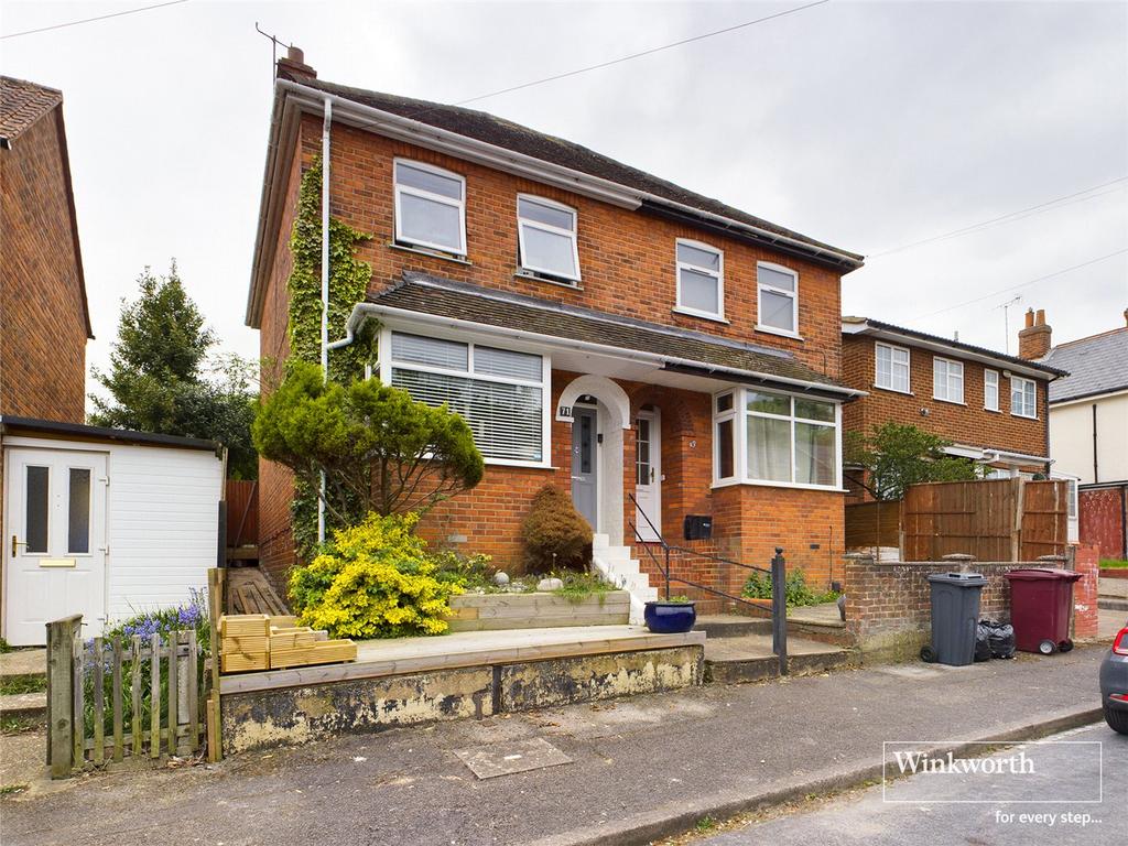 Westbourne Terrace, Reading, Berkshire, RG30 2 bed semidetached house £325,000