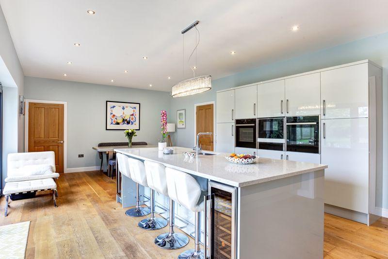 Dining kitchen