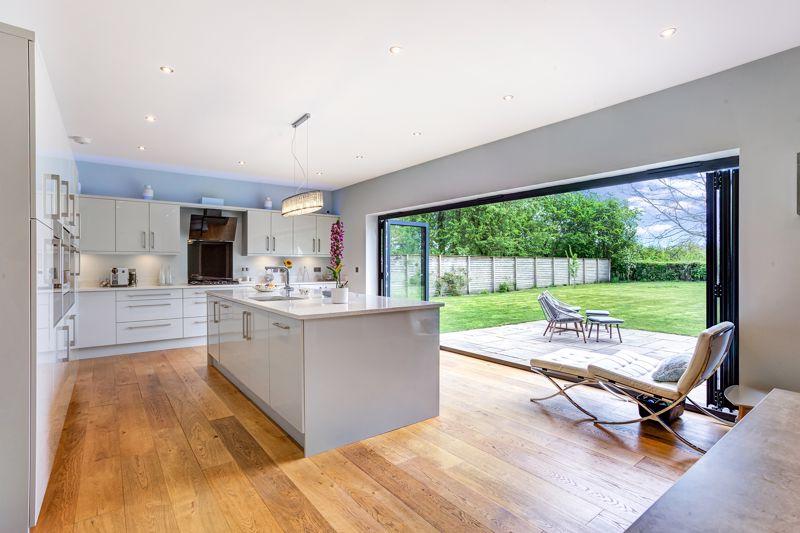 Dining kitchen