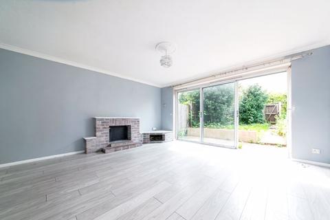 17 Lingey Close, Sidcup, DA15 8EG