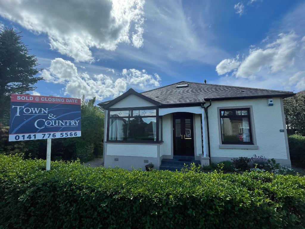 Blenheim Avenue, Stepps, Glasgow, G33 6DJ 2 bed bungalow £299,999