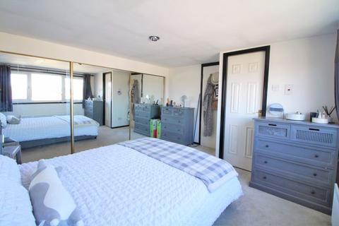 25 Denning Drive, Wirral, CH61 4YH