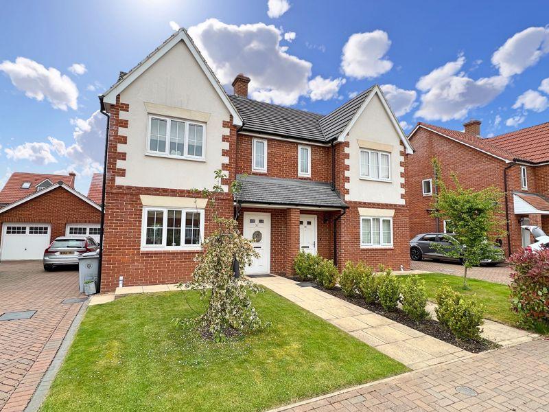 Garden Close, Grantham 3 bed semidetached house to rent £1,150 pcm