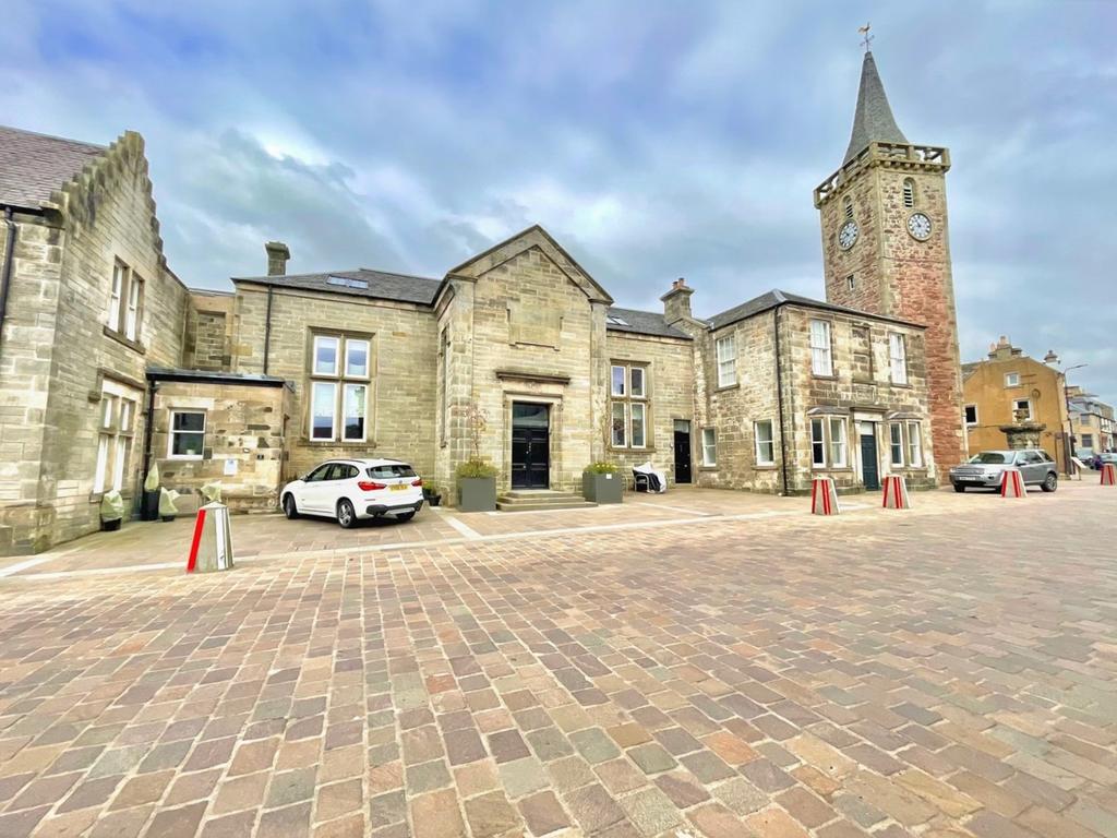3 Town Hall Apartments, High Street, KinrossShire, Kinross, KY13 2 bed