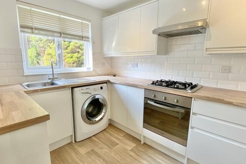 8 Fernleigh Crescent, Wadebridge, PL27 7JJ