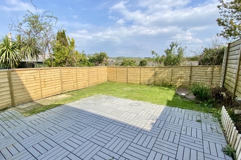 8 Fernleigh Crescent, Wadebridge, PL27 7JJ
