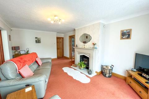 11 Beechwood Drive, Eaton, Congleton, CW12 2NQ