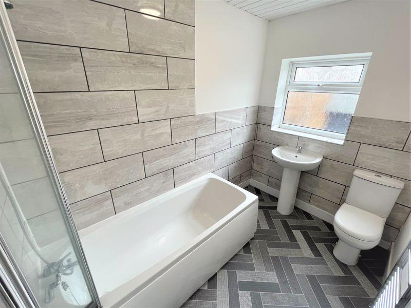 House in Salford, Greater Manchester - View 3