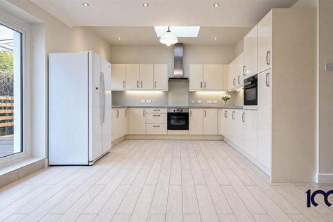 4 bedroom semi-detached house for sale, Crabtree Avenue, Romford, RM6