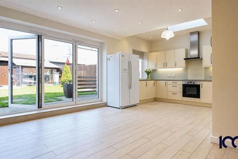 4 bedroom semi-detached house for sale, Crabtree Avenue, Romford, RM6