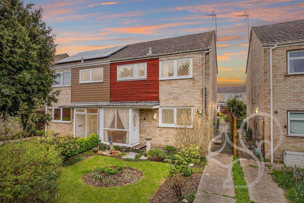 Kings Road, Glemsford 3 bed semidetached house for sale £265,000