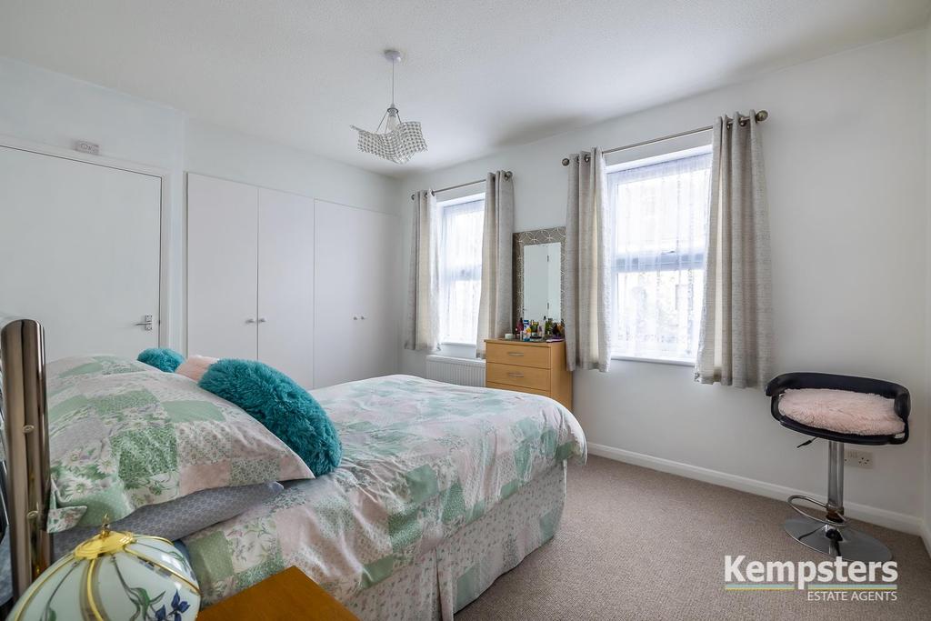 Bedroom .jpg
