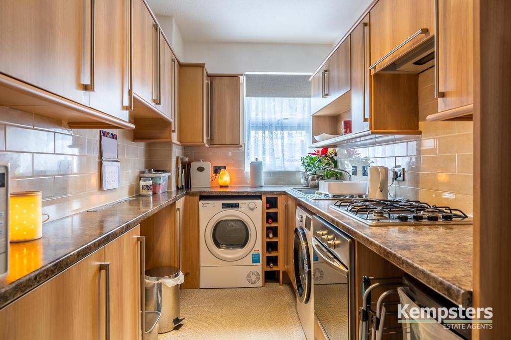 Kitchen 3.jpg