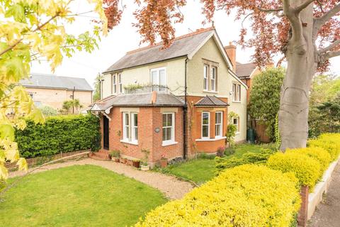75 Molesey Park Road, West Molesey, KT8 2JZ
