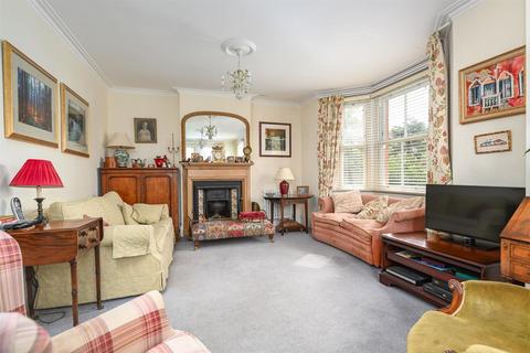75 Molesey Park Road, West Molesey, KT8 2JZ