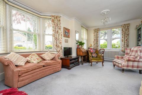 75 Molesey Park Road, West Molesey, KT8 2JZ
