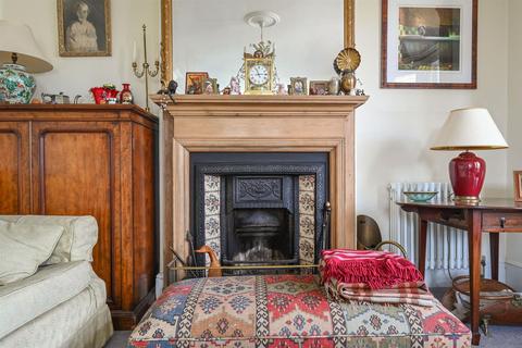 75 Molesey Park Road, West Molesey, KT8 2JZ