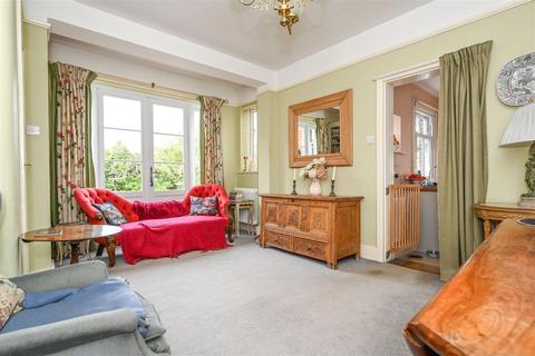 75 Molesey Park Road, West Molesey, KT8 2JZ