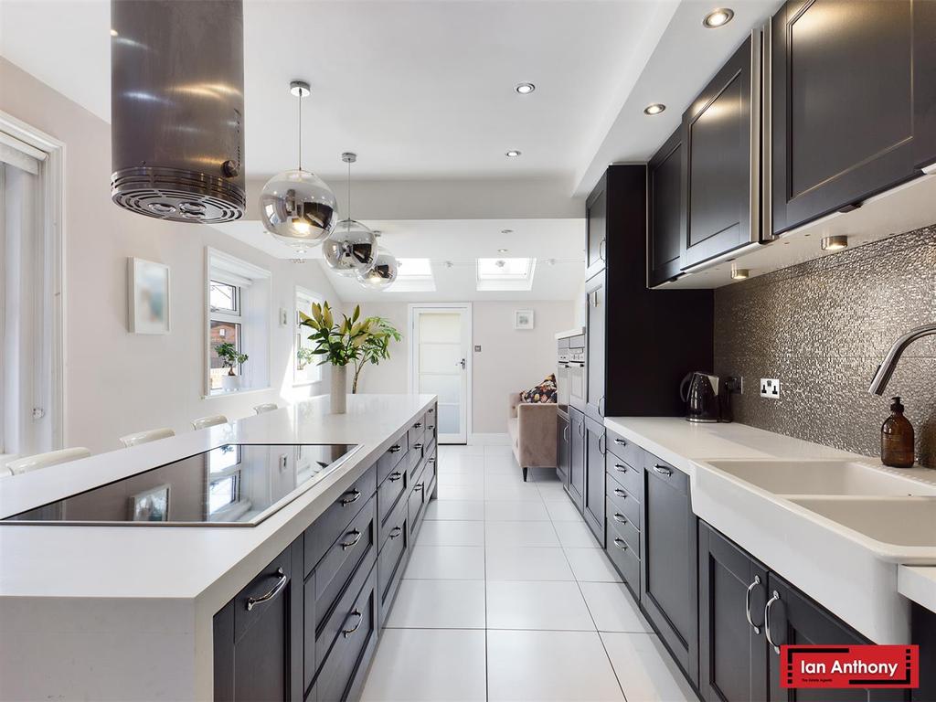 Kitchen / breakfast room