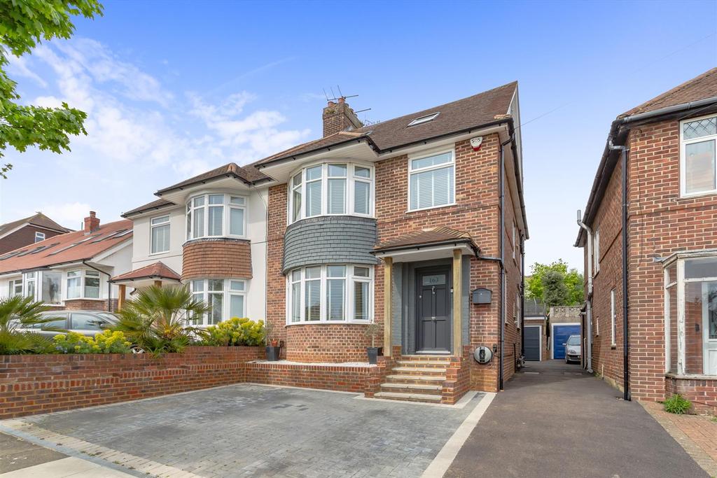 Nevill Avenue, Hove 5 bed semidetached house £800,000