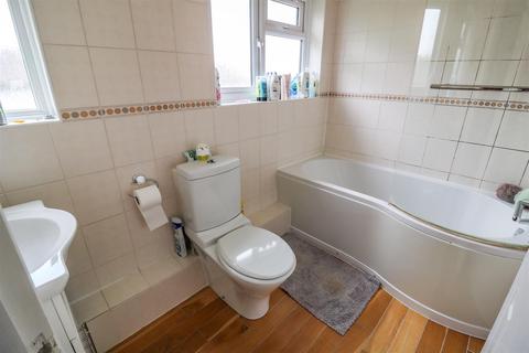 37 Ryecroft, Harlow, CM19 4BG