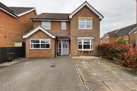 5 bedroom detached house for sale - Auchinleck Close, Driffield
