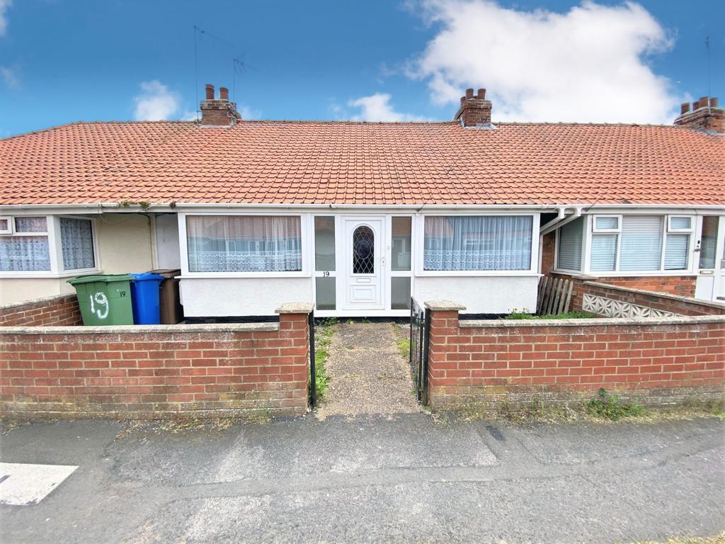 Stanley Avenue, Hornsea 2 bed bungalow for sale £115,000