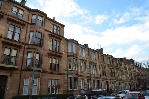 3 bedroom flat to rent, Roxburgh Street, Flat 1/1 , Dowanhill, Glasgow, G12 9BH