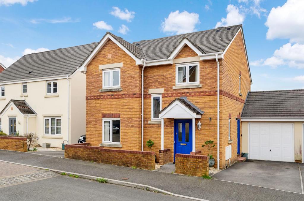 Heol Islwyn, Fforestfach, Swansea 4 bed detached house £295,000