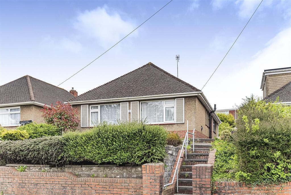 Frederick Place, Llansamlet, Swansea 3 bed detached bungalow £230,000