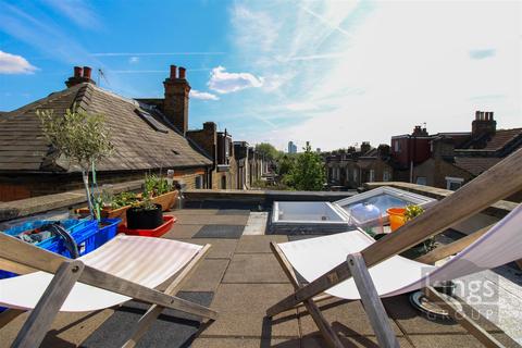 1 bedroom end of terrace house for sale - Station Crescent, London