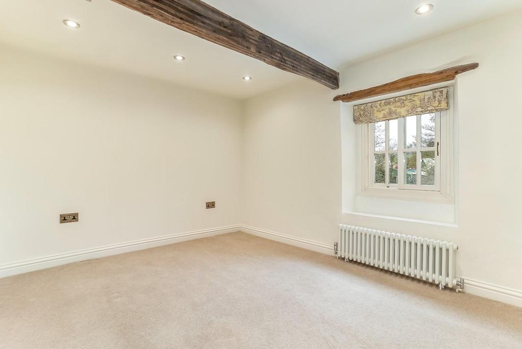 Bedroom 2.jpg