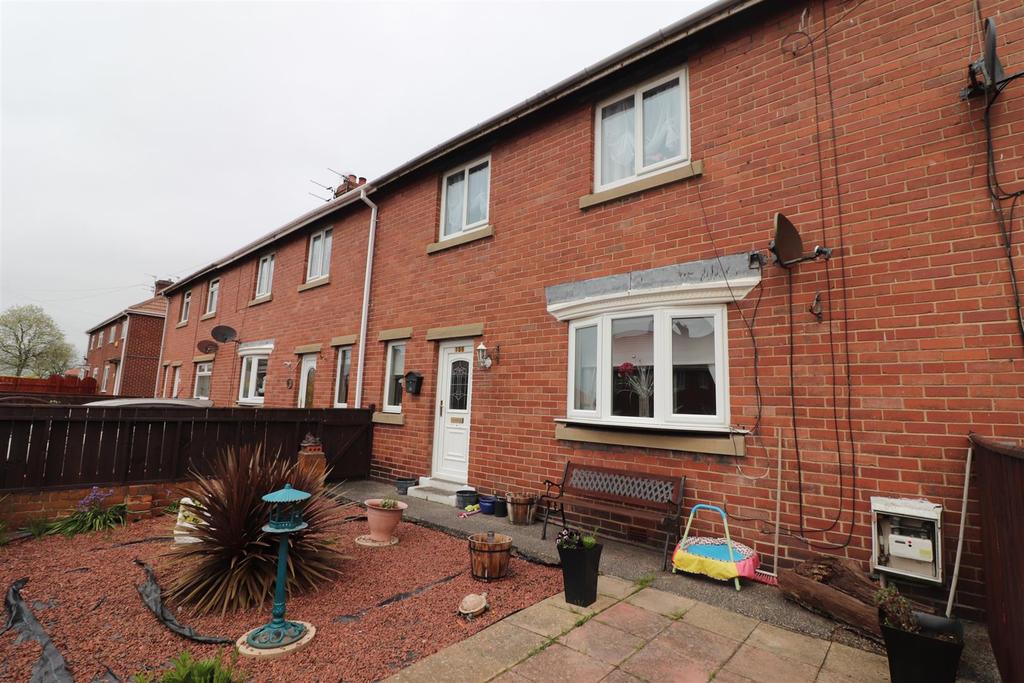 Welfare Crescent, NewbigginByTheSea 3 bed semidetached house £125,000
