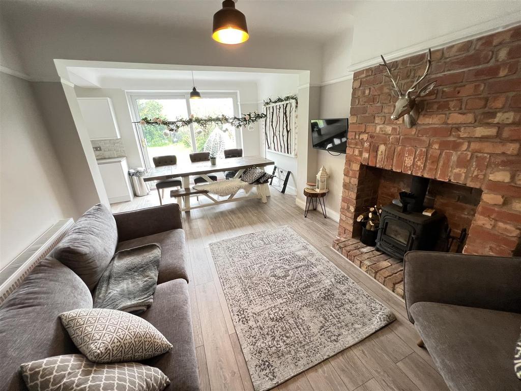 Rosemead Avenue, Pensby, Wirral 3 bed semidetached house £295,000