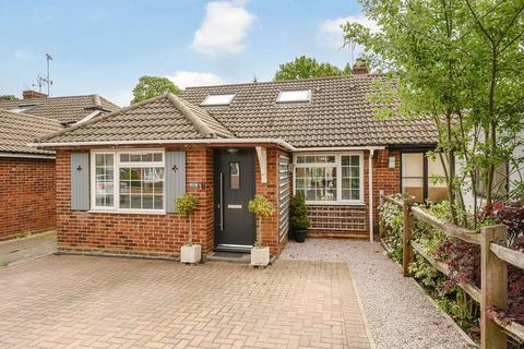 26 Foxlake Road, Byfleet, West Byfleet, KT14 7PW