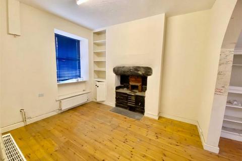 2 bedroom maisonette for sale, Watling Street, Llanrwst