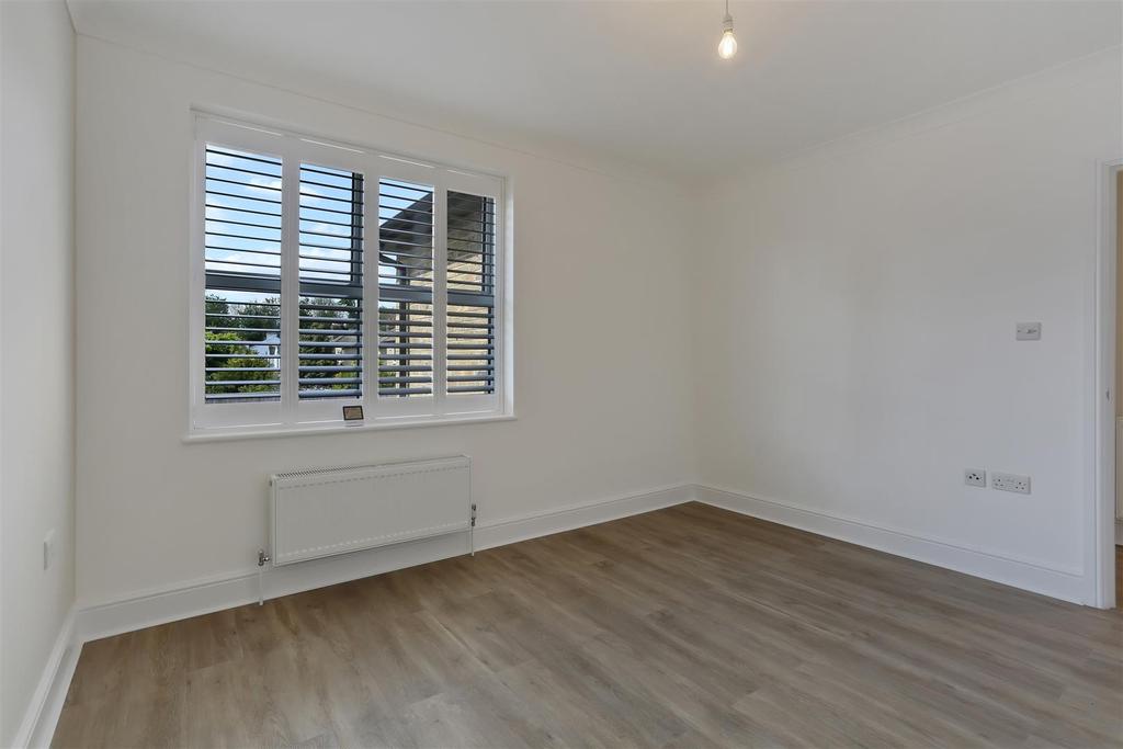 FLAT 3 Pentagon House, 16 Mill Lane, SM5 9.jpg