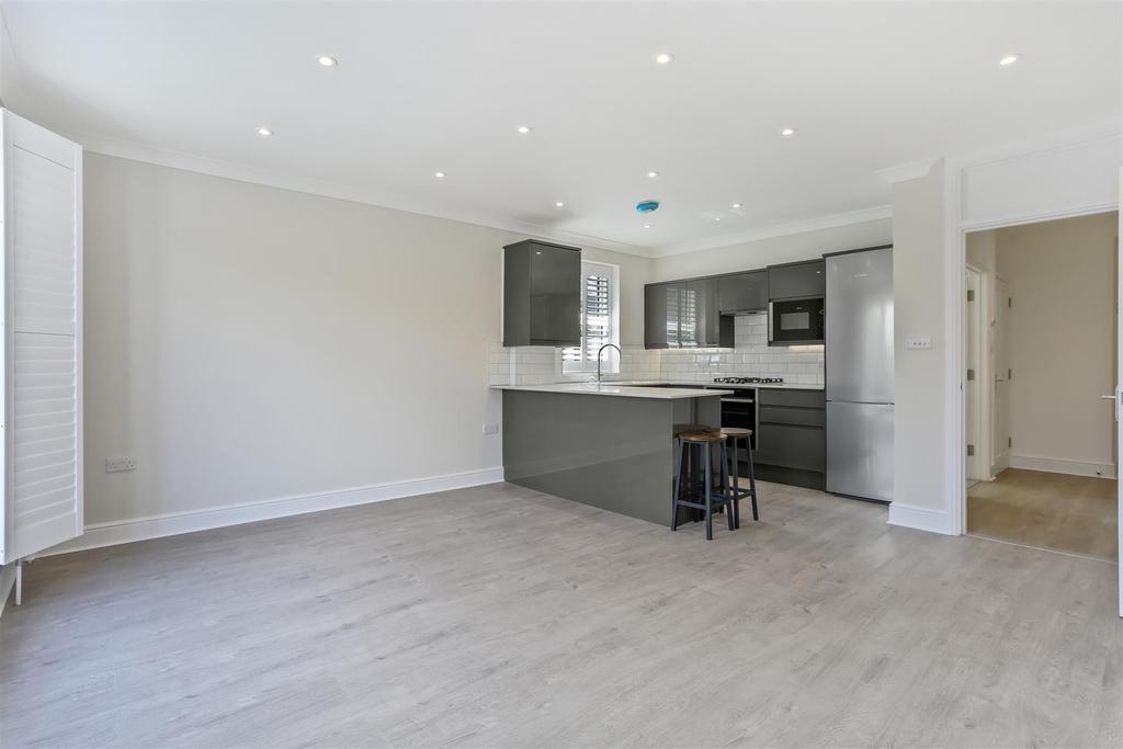 FLAT 3 Pentagon House, 16 Mill Lane, SM5 14.jpg