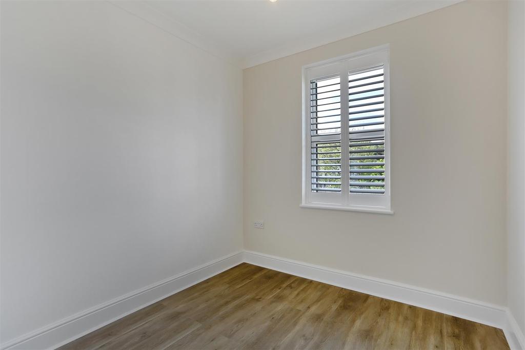 FLAT 3 Pentagon House, 16 Mill Lane, SM5 5.jpg