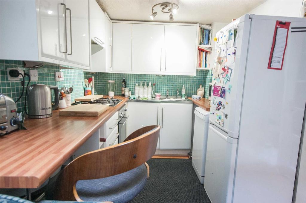 Beardsley Drive, Springfield, Chelmsford 1 bed end of terrace house £240,000