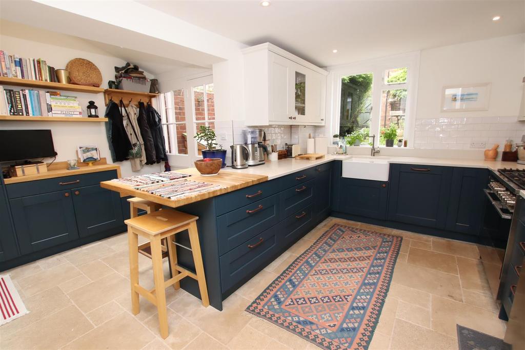 Kitchen Breakfast Room.JPG