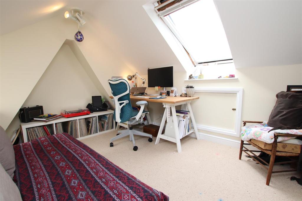 Bedroom 4.JPG