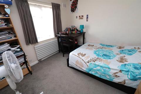 20 Acorn Grove, Ruislip, HA4 6PL