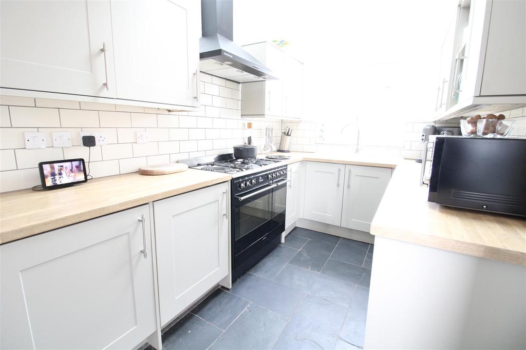 Swaledale Avenue, Darlington 3 bed semidetached house £255,000