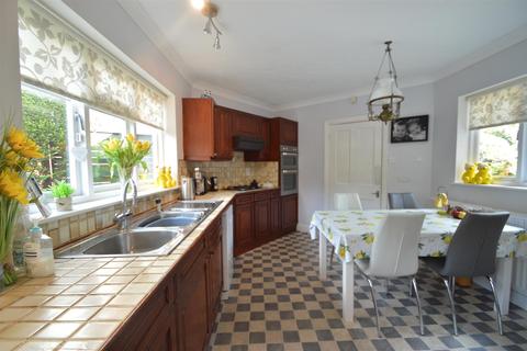 Longwait Hazler Crescent, Church Stretton, SY6 7AH