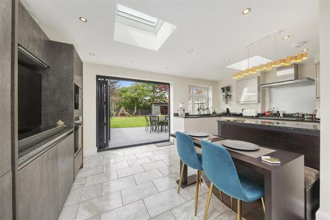 7 East Court, Wembley, HA0 3QJ