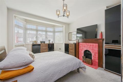 7 East Court, Wembley, HA0 3QJ