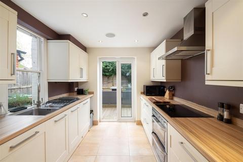 19 Norbury Road, Reigate, RH2 9BY