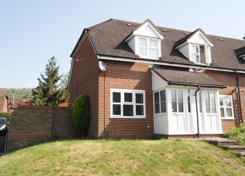 West Street, Wrotham, Kent 2 bed end of terrace house £1,100 pcm (£