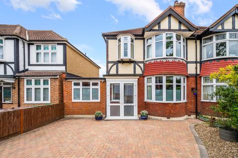 9 Stoneleigh Avenue, Worcester Park, KT4 8XX